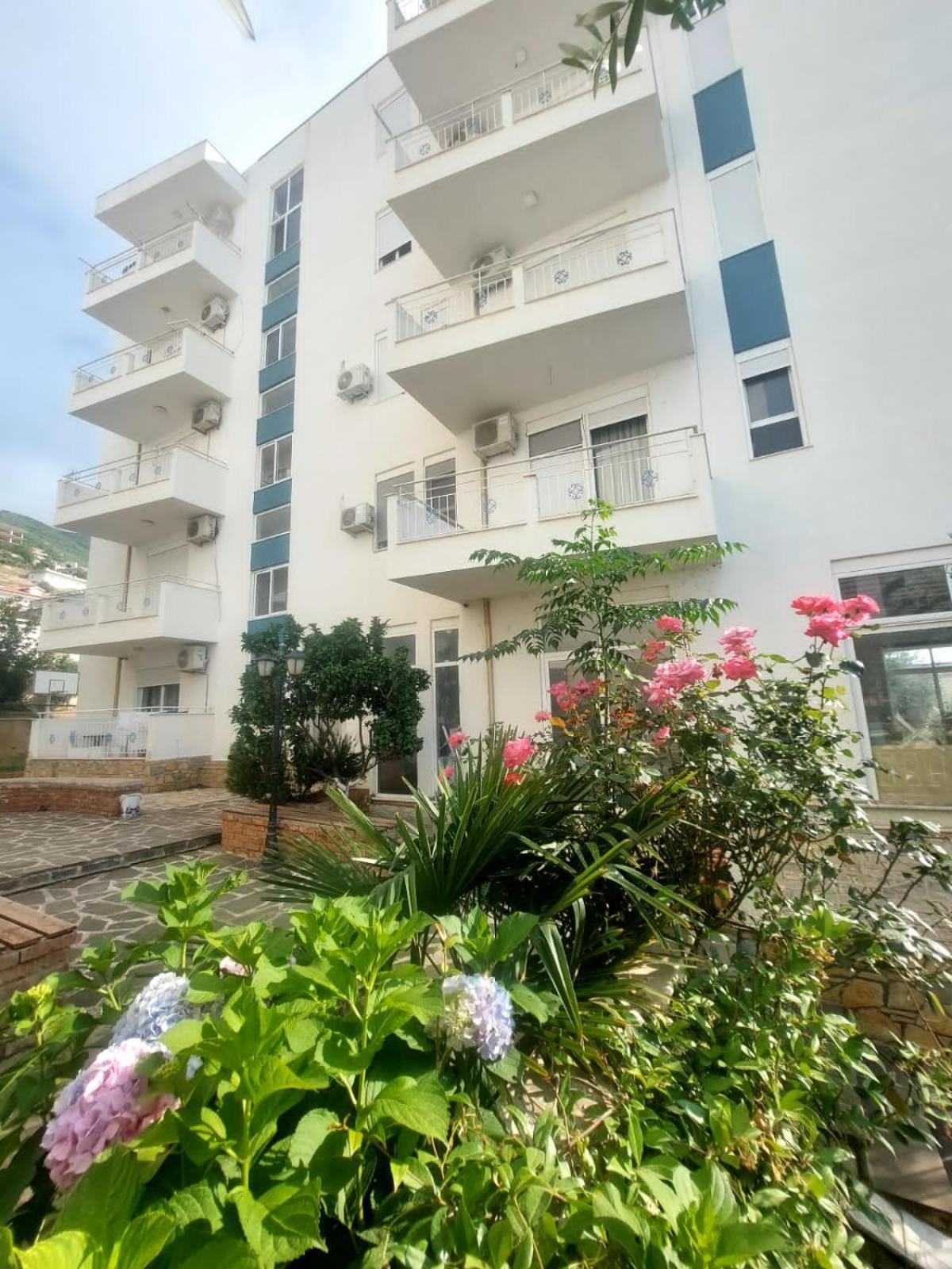 Redsun Apartment Вльора Екстер'єр фото