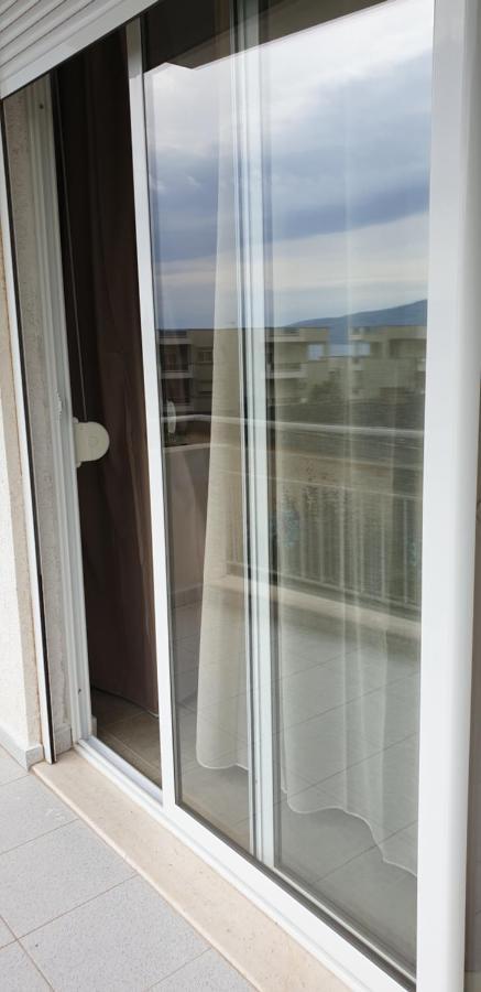 Redsun Apartment Вльора Екстер'єр фото